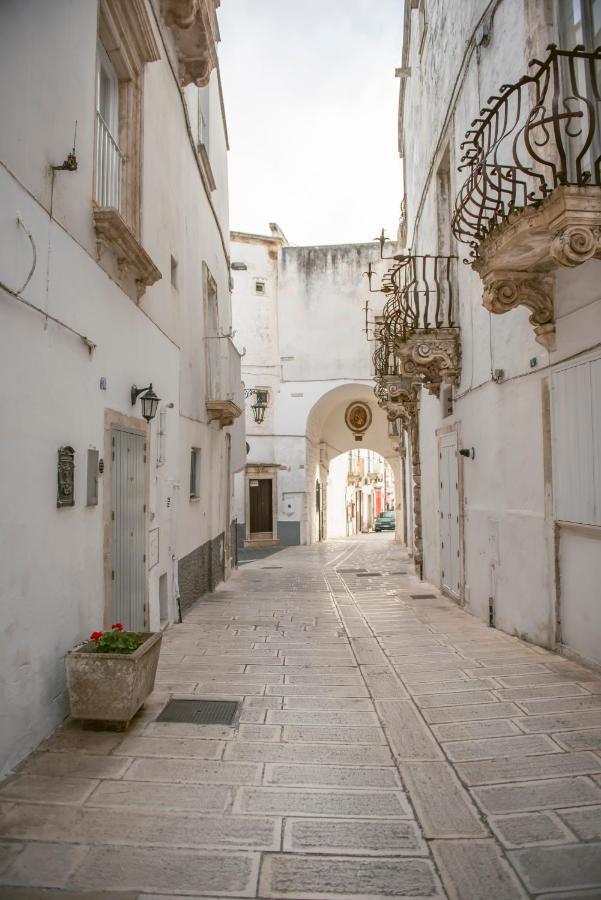 Вилла La Pietra Maga Мартина-Франка Экстерьер фото